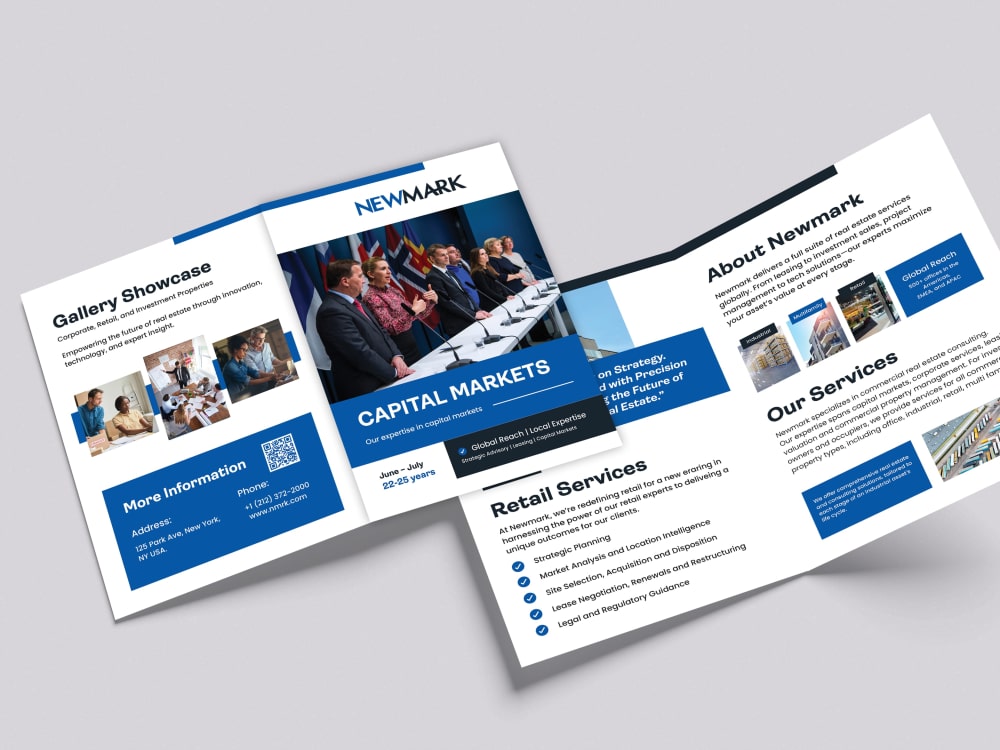 Plaquette commerciale bi-fold pour conseil en immobilier d'entreprise — design bleu roi institutionnel